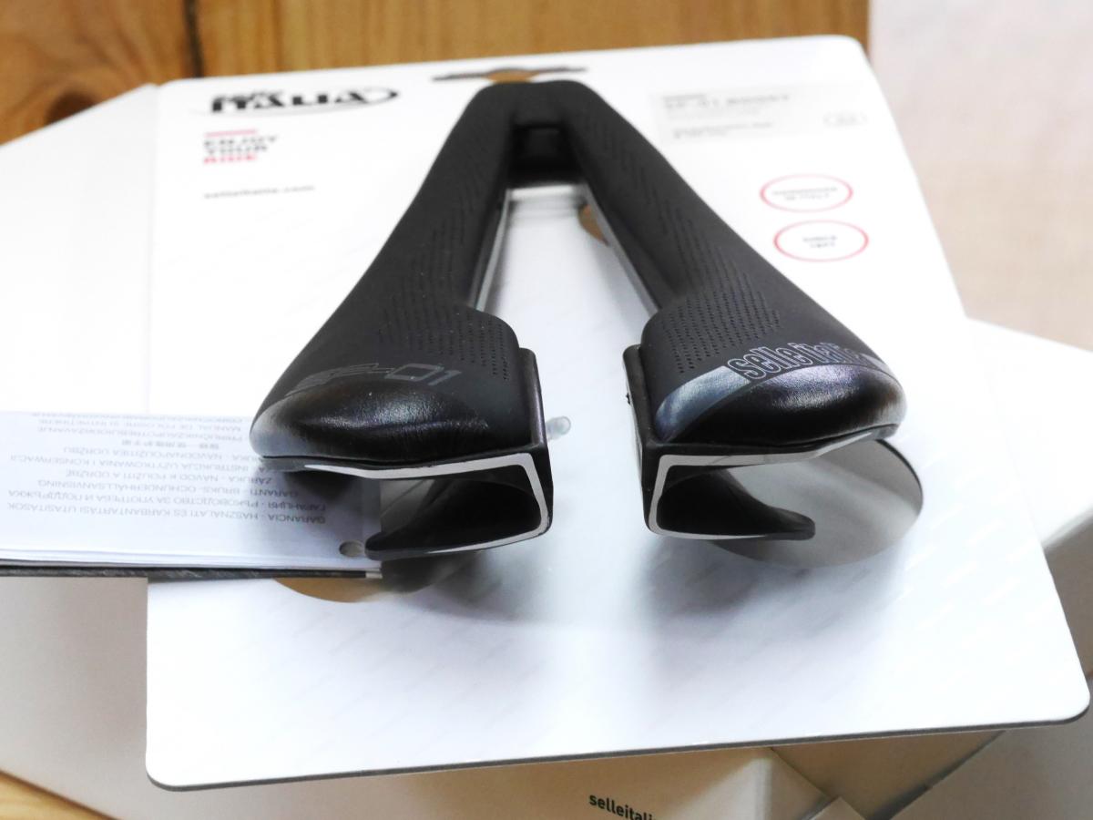 Selle Italia SP-01 BOOST CARBON 【半額!】｜ロードバイク・クロス